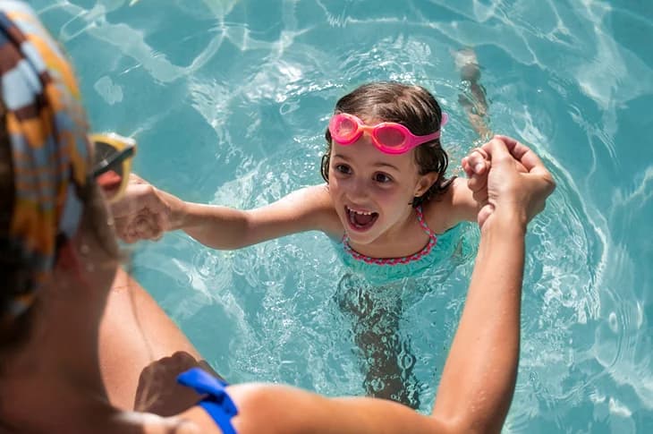 Children's Skin Care After Swimming: Dermatologist Recommendations
